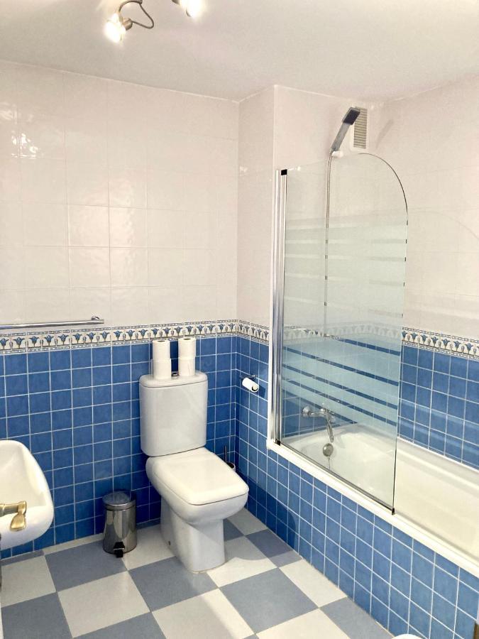 Apartment Elegant Penthouse Avec Vue Sur Piscine, Jardins, 2 *